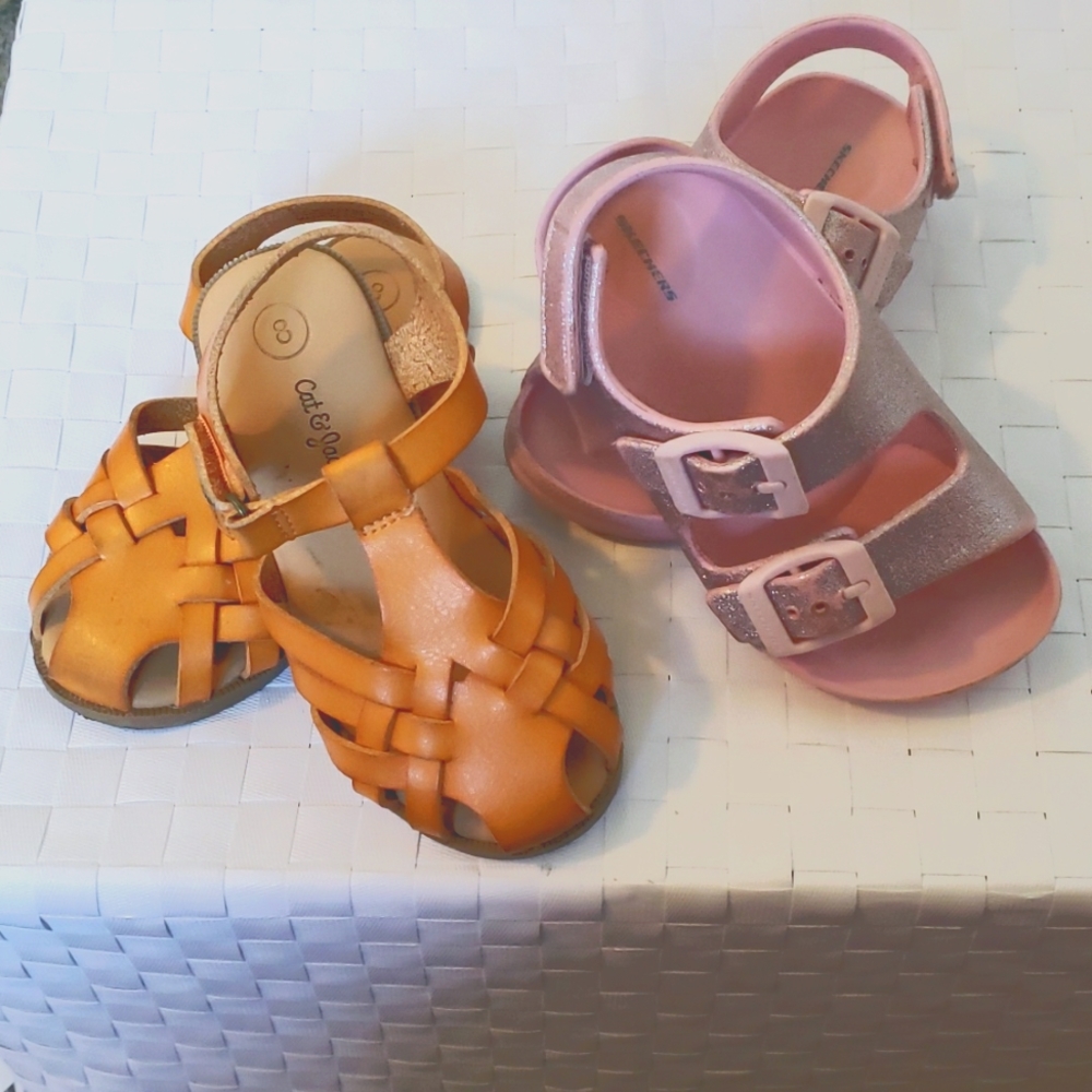 Sandal lot- toddler size 8